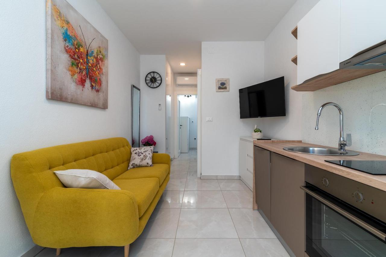 Apartment Leo Trogir Exteriör bild