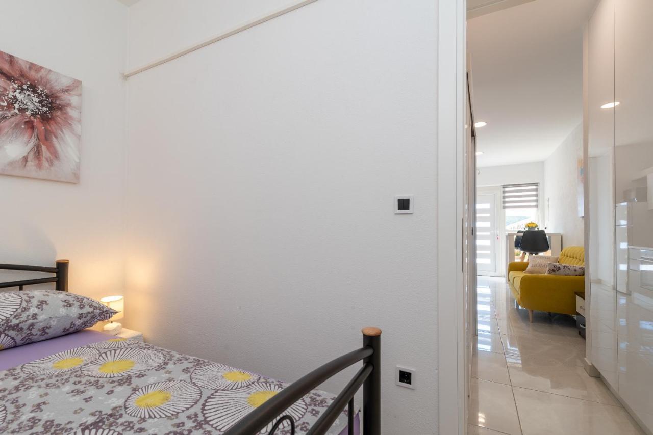 Apartment Leo Trogir Exteriör bild
